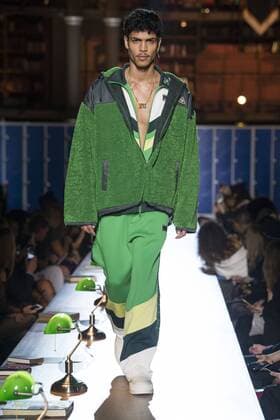 216125 Marineau Starface 2017-03-06 Paris France Paris Fashion Week. Defile PAP automne-hiver. Fenty x Puma by Rihanna. Fenty x Puma by Rihanna autumn winter 2017. Fenty x Puma by Rihanna, autumn-winter 2017 Paris, France Editorial use only _sans_perso  Copyright: xMarineaux STAR_216125_040