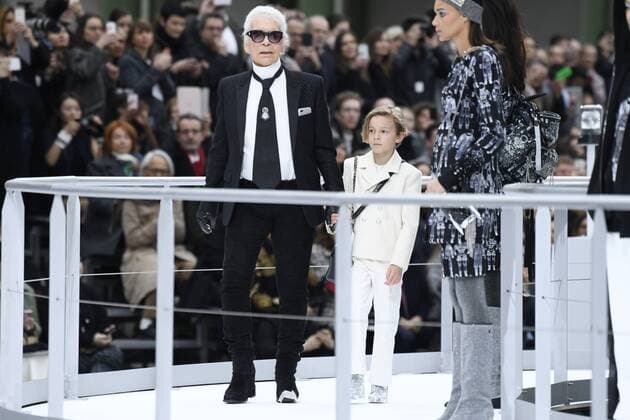 Bilder des Tages 216126 Valentin Paoli Starface 2017-03-07 Paris France Paris Fashion Week. Defile PAP automne-hiver. Chanel. Paris Fashion Week. Chanel, autumn winter 2017. Lagerfeld, Karl  Copyright: xValentinxPaolix xStarfacex STAR_216126_032