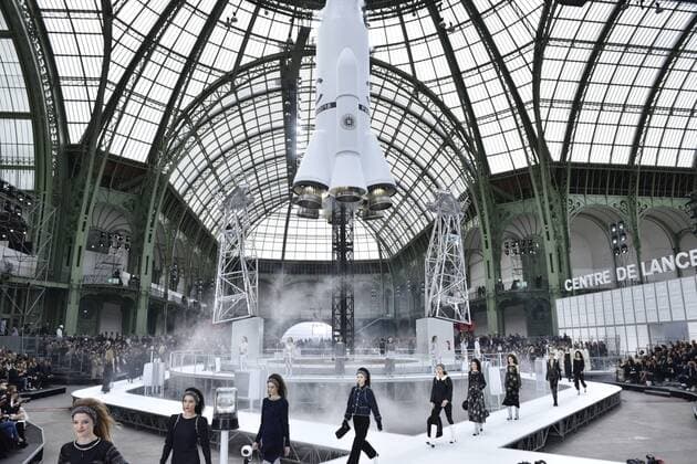 216126 Valentin Paoli Starface 2017-03-07 Paris France Paris Fashion Week. Defile PAP automne-hiver. Chanel. Paris Fashion Week. Chanel, autumn winter 2017. _sans_perso  Copyright: xValentinxPaolix xStarfacex STAR_216126_053