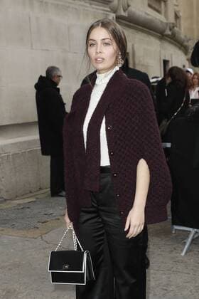 Marie Ange Casta CELEBRITIES : Ankunft zur Chanel Modenschau - Pret a Porter Automne Hiver - 07 03 2017 GwendolineLeGoff Panoramic 