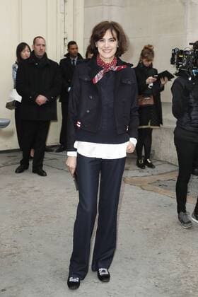 Ines de La Fressange CELEBRITIES : Ankunft zur Chanel Modenschau - Pret a Porter Automne Hiver - 07 03 2017 GwendolineLeGoff Panoramic 