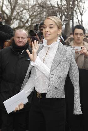 Jasmine Sanders CELEBRITIES : Ankunft zur Chanel Modenschau - Pret a Porter Automne Hiver - 07 03 2017 GwendolineLeGoff Panoramic 