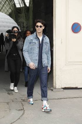 Baptiste Giabiconi CELEBRITIES : Ankunft zur Chanel Modenschau - Pret a Porter Automne Hiver - 07 03 2017 GwendolineLeGoff Panoramic 