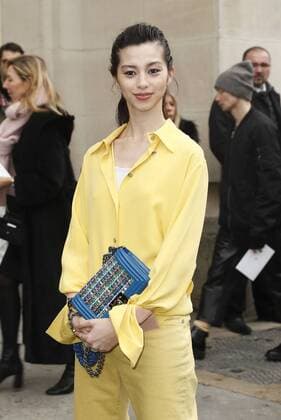 Ayami Nakajo CELEBRITIES : Ankunft zur Chanel Modenschau - Pret a Porter Automne Hiver - 07 03 2017 GwendolineLeGoff Panoramic 