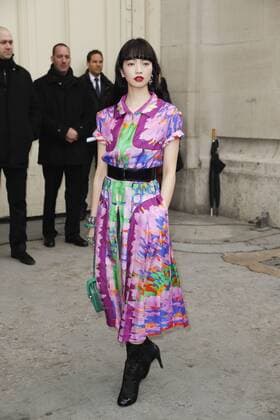 Nana Komatsu CELEBRITIES : Ankunft zur Chanel Modenschau - Pret a Porter Automne Hiver - 07 03 2017 GwendolineLeGoff Panoramic 