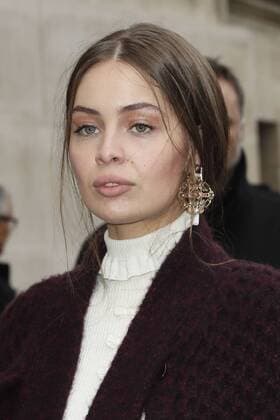 Marie Ange Casta CELEBRITIES : Ankunft zur Chanel Modenschau - Pret a Porter Automne Hiver - 07 03 2017 GwendolineLeGoff Panoramic 
