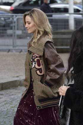 Paris Fashion Week - Gäste der Miu Miu Show Dianna Agron CELEBRITIES : Ankunft zur Modenschau von Miu Miu - Paris - 07 03 2017 JBAutissier Panoramic 