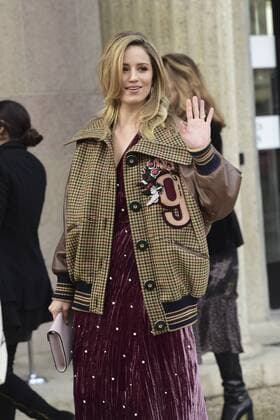 Paris Fashion Week - Gäste der Miu Miu Show Dianna Agron CELEBRITIES : Ankunft zur Modenschau von Miu Miu - Paris - 07 03 2017 JBAutissier Panoramic 