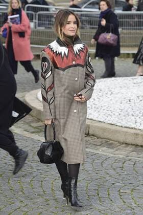 Paris Fashion Week - Gäste der Miu Miu Show Miroslava Duma CELEBRITIES : Ankunft zur Modenschau von Miu Miu - Paris - 07 03 2017 JBAutissier Panoramic 