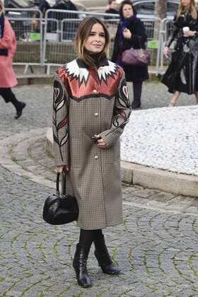 Paris Fashion Week - Gäste der Miu Miu Show Miroslava Duma CELEBRITIES : Ankunft zur Modenschau von Miu Miu - Paris - 07 03 2017 JBAutissier Panoramic 