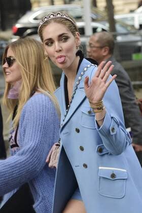 Paris Fashion Week - Gäste der Miu Miu Show Valentina et Chiara Ferragni CELEBRITIES : Ankunft zur Modenschau von Miu Miu - Paris - 07 03 2017 JBAutissier Panoramic 