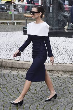 Paris Fashion Week - Gäste der Miu Miu Show Emily Ratajkowski CELEBRITIES : Ankunft zur Modenschau von Miu Miu - Paris - 07 03 2017 JBAutissier Panoramic 