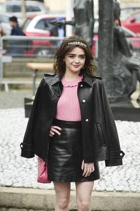 Paris Fashion Week - Gäste der Miu Miu Show Maisie Williams CELEBRITIES : Ankunft zur Modenschau von Miu Miu - Paris - 07 03 2017 JBAutissier Panoramic 