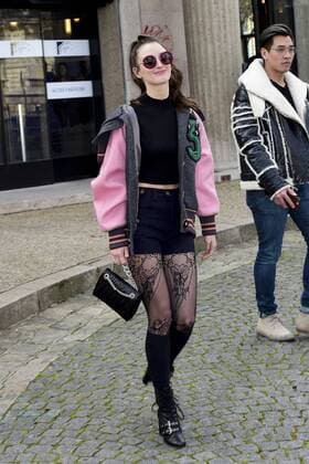 Paris Fashion Week - Gäste der Miu Miu Show Charlotte Le Bon CELEBRITIES : Ankunft zur Modenschau von Miu Miu - Paris - 07 03 2017 JBAutissier Panoramic 