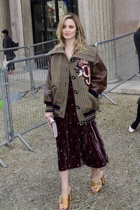 Paris Fashion Week - Gäste der Miu Miu Show Dianna Agron CELEBRITIES : Ankunft zur Modenschau von Miu Miu - Paris - 07 03 2017 JBAutissier Panoramic 