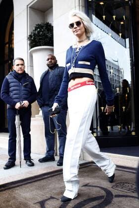 March 7, 2017 - Paris, France - Cara Delevingne seen leaving their hotel in Paris, France, on March 7, 2017. Paris France  - ZUMAn230 27531144sp Copyright: xMehdixTaamallahx