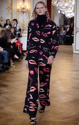 A model takes to the catwalk during the presentation of Paul & Joe s show as part of the Fall-Winter 2017-18 Paris Fashion Week on March 7, 2017.  PAR20170307108 MAYAxVIDON-WHITE
