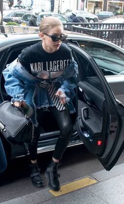 216137 Gitalien Starface 2017-03-07 Etats-Unis Paris Fashion Week. Gigi Hadid lors de son retour a l hotel george v le 07 03 2017 Hadid, Gigi  Copyright: xGitalienx STAR_216137_007