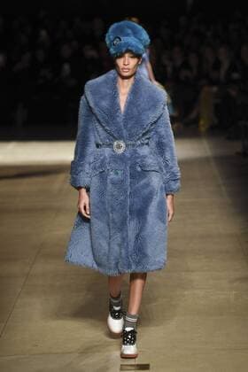 216148 Marineau Starface 2017-03-07 Paris France Paris Fashion Week. Defile PAP automne-hiver. Miu Miu. Miu Miu, autumn-winter 2017 Miu Miu, autumn-winter 2017 Paris, France Editorial use only _sans_perso  Copyright: xMarineaux STAR_216148_007