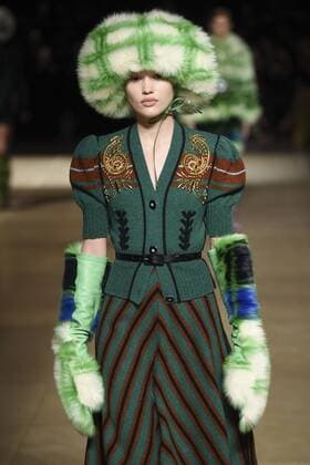 216148 Marineau Starface 2017-03-07 Paris France Paris Fashion Week. Defile PAP automne-hiver. Miu Miu. Miu Miu, autumn-winter 2017 Miu Miu, autumn-winter 2017 Paris, France Editorial use only _sans_perso  Copyright: xMarineaux STAR_216148_012