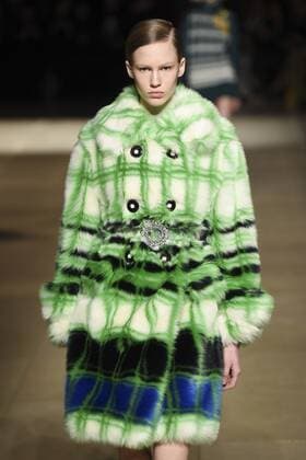 216148 Marineau Starface 2017-03-07 Paris France Paris Fashion Week. Defile PAP automne-hiver. Miu Miu. Miu Miu, autumn-winter 2017 Miu Miu, autumn-winter 2017 Paris, France Editorial use only _sans_perso  Copyright: xMarineaux STAR_216148_014