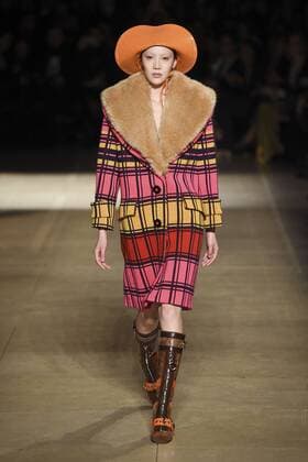 216148 Marineau Starface 2017-03-07 Paris France Paris Fashion Week. Defile PAP automne-hiver. Miu Miu. Miu Miu, autumn-winter 2017 Miu Miu, autumn-winter 2017 Paris, France Editorial use only _sans_perso  Copyright: xMarineaux STAR_216148_017