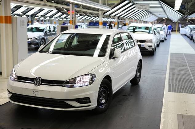 Wolfsburg, Deutschland. 09.03.2017, Volkswagen Fertigung Standort Wolfsburg, Lichttunnel, Endkontrolle, Endabnahme,