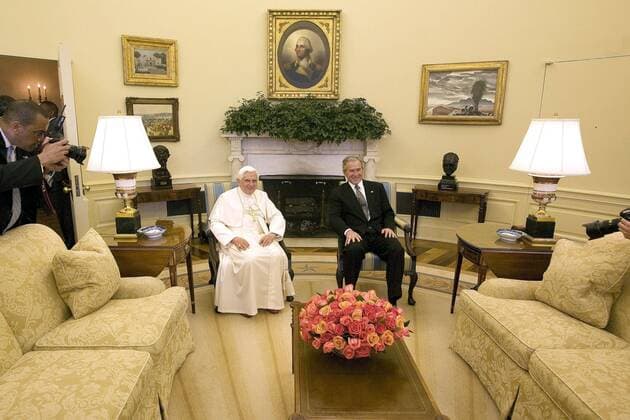 April 15, 2008 - Pope Benedict XVI and U.S. President George W. Bush sit in the Oval Office following a welcome ceremony on the South Lawn of the White House in Washington, D.C., Wednesday, April 16, 2008. ( MCT) - ZUMAm67_ 20080415_baf_m67_041 Copyright: xChuckxKennedyx