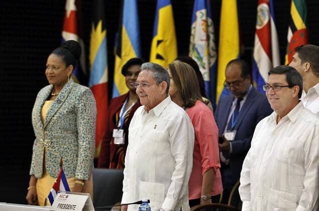 Cuban president Raul Castro (C), next to Secretary General of the Association of Caribbean States (ACS), June Soomer (L), and Cuba s Foreing Affairs ministrer Bruno Rodriguez Parilla (R) attends to the opening day of the XXII Ordinary Meeting of Council of Ministers of the Association of Caribbean States (AEC) in Havana, Cuba, 10 March 2017. Ministers and senior officials from the countries of the Association of Caribbean States (ACS) are launching several days of meetings in Havana to address issues related to tourism, climate change and transport. AEC SUMMIT IN HAVANA !ACHTUNG: NUR REDAKTIONELLE NUTZUNG!  Copyright: xErnestoxMastrascusax 20170310-636247612225716628