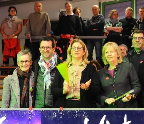 Saarlouis Prominenz beim Ligaspiel vlr Umweltminister Jost, Anke Rehlinger, Hannelore Kraft, SPD, im Spiel HG Saarlouis vs SG BBM Bietigheim , Handball, 2.Bundesliga, Saison 2016 2017, 11.03.17, Foto:Peter Franz Eibner Pressefoto Copyright: xFranzx Eibner-Pressefotox EP_pfz