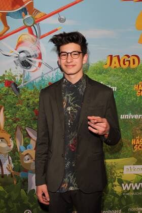 Noah Levi Deutschlandpremiere Die Häschenschule - Jagd nach dem Goldenen Ei Mathäser Filmpalast Kino Film Fernsehen München 12.03.2017