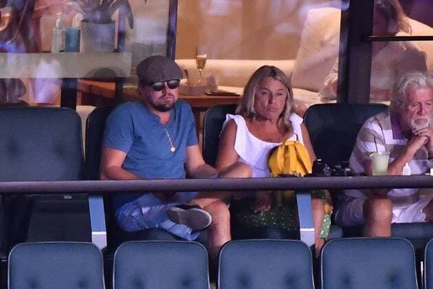 Leonardo diCaprio und Mutter Irmelin Indenbirken beim Tennisturnier in Indian Wells TENNIS : BNP PARIBAS OPEN INDIAN WELLS 2017 antoinecouvercelle panoramic 