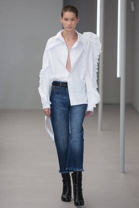 Sao Paulo Fashion Week - Animale Modenschau March 13, 2017 - Sao Paulo, Sao Paulo, Brazil - Model presents creation by Animale, during the Sao Paulo Fashion Week, winter 2017 edition, this Monday, in Sao Paulo, Brazil. Sao Paulo Brazil - ZUMAl146 20170313_zaf_l146_055 Copyright: xPauloxLopesx