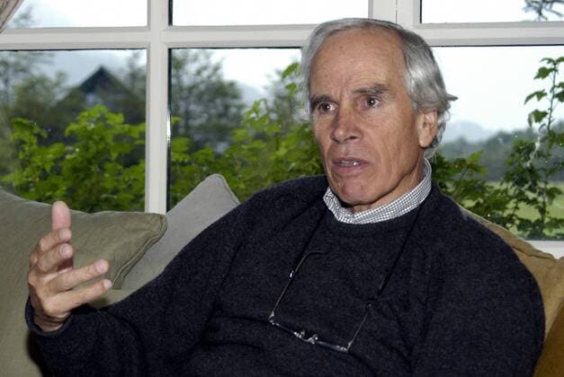 March 16, 2006 - U.S. - American business tycoon and environmentalist Douglas Tompkins has stirred controversy in Chile by buying hundreds of thousands of acres of wilderness in the country and shielding them from development. He is also blocking the construction of proposed hydroelectric dams that government officials say ChileoÆ’Ã¢â‚¬¢s growing economy needs. ( KRT) - ZUMAm67_ 20060316_baf_m67_133 Copyright: xHelenxHughesx
