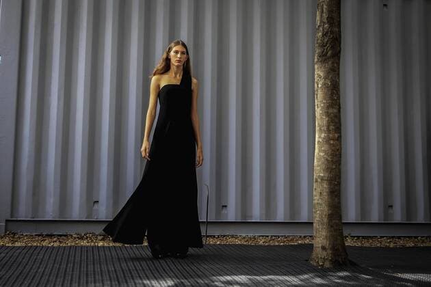 A model wears a creation by Giuliana Romanno brand during a fashion show held on the occasion of Sao Paulo Fashion Week in Sao Paulo, Brazil, 15 March 2017. SAO PAULO FASHION WEEK !ACHTUNG: NUR REDAKTIONELLE NUTZUNG!  Copyright: xFERNANDOxBIZERRAxJRx BR67 20170315-636251933066853027