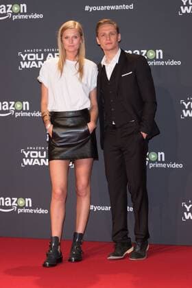 Toni Garrn und Matthias Scheighoefer - Premiere der 6teiligen Amazon Serie YOU ARE WANTED in Berlin am 15.03.2017. Premiere YOU ARE WANTED