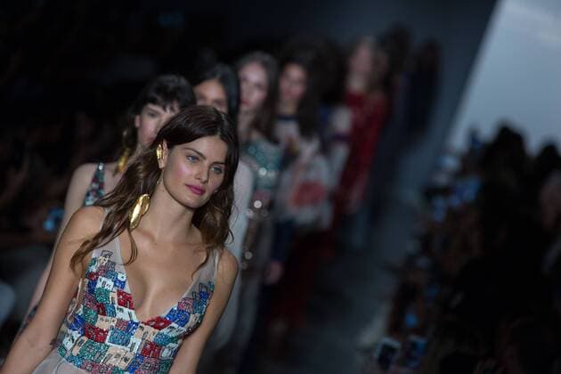 March 15, 2017 - Sao Paulo, Sao Paulo, Brazil - The Top Model ISABELI FONTANA parades for the brand Fabiana Milazzo, during the Sao Paulo Fashion Week, N43 winter 2017 edition, in Sao Paulo, Brazil. Sao Paulo Brazil - ZUMAl146 20170315_zaf_l146_055 Copyright: xPauloxLopesx