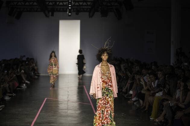 Sao Paulo Fashion Week - Isabela Capeto SÃO PAULO, SP - 15.03.2017: SPFW N43 - Parade of Isabela Capet brand during the 43 edition of São Paulo Fashion Week held at Bienal do Ibirapuera Park in Sao Paulo, SP. x1286751x  BrunoxRocha