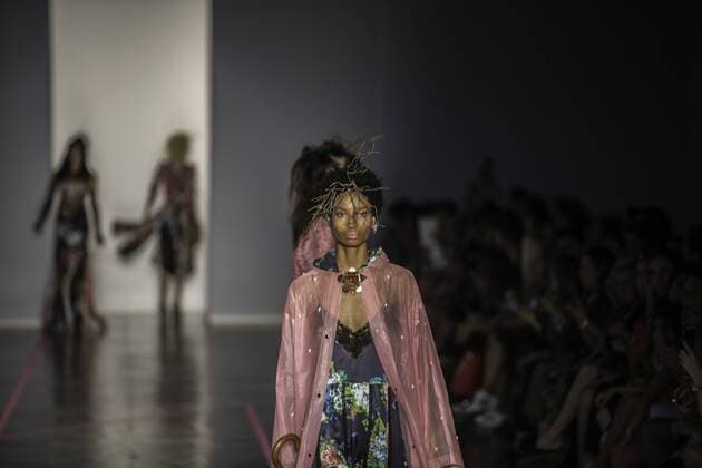 Sao Paulo Fashion Week - Isabela Capeto SÃO PAULO, SP - 15.03.2017: SPFW N43 - Parade of Isabela Capet brand during the 43 edition of São Paulo Fashion Week held at Bienal do Ibirapuera Park in Sao Paulo, SP. x1286757x  BrunoxRocha