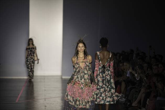 Sao Paulo Fashion Week - Isabela Capeto SÃO PAULO, SP - 15.03.2017: SPFW N43 - Parade of Isabela Capet brand during the 43 edition of São Paulo Fashion Week held at Bienal do Ibirapuera Park in Sao Paulo, SP. x1286759x  BrunoxRocha