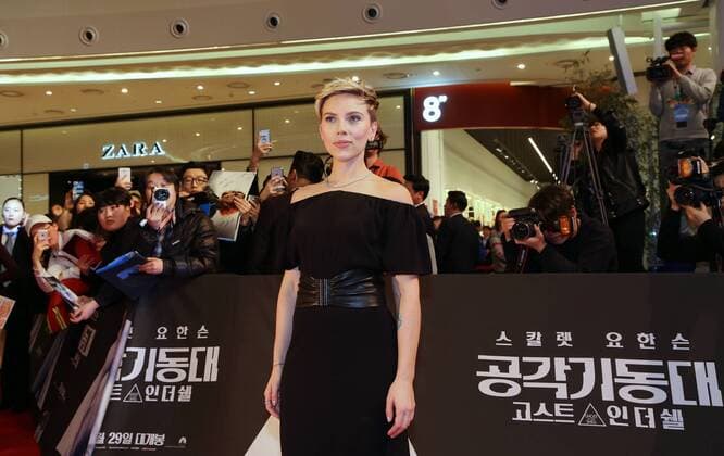 (170317) -- SEOUL, March 17, 2017 -- Actress Scarlett Johansson attends a red carpet for the film Ghost in the Shell promotion tour in Seoul, South Korea, on March 17, 2017. ) (sxk) SOUTH KOREA-SEOUL-GHOST IN THE SHELL PROMOTION Leexsang-ho 