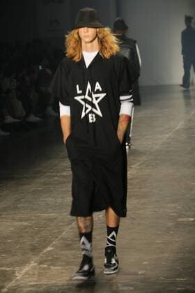 SÃO PAULO, SP - 17.03.2017: SPFW N43 - Parade of LAB during the 43 edition of São Paulo Fashion Week held at Bienal do Ibirapuera Park in Sao Paulo, SP. x1288353x  ValdirxdexOliveira