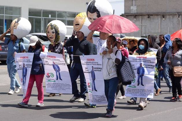 Mexiko: Proteste gegen Bildungsreform in Toluca March 17, 2017 - Mexico - EUM20170317NAC27.JPG.TOLUCA, Mex. ProtestManifestacion-Edomex.- Miembros de la Coordinadora de Escuelas Democraticas de la entidad marchan para exigir se reinstalen a varios de sus companeros y se derogue la reforma educativa, 17 de marzo de 2017. Foto: Agencia EL UNIVERSALJMA. Mexico  - ZUMAu78_ 20170317_zaf_u78_076 Copyright: xElxUniversalx