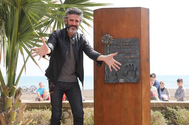 March 18, 2017 - The award-winning Leonardo Sbaraglia has left his stamp stamped on a monolith on the Paseo MaroÂ­timo Antonio Banderas in Malaga on the occasion of his visit to Malaga for the 20th edition of the Spanish Film Festival - ZUMAc161 20170318_zap_c161_022 Copyright: xLorenzoxCarnerox