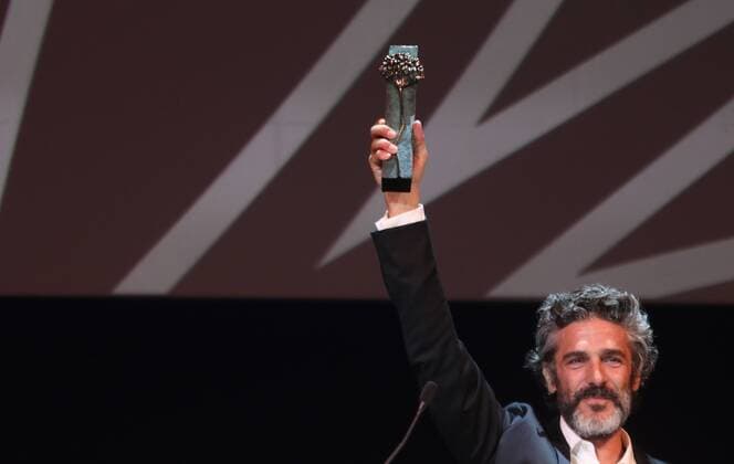 March 18, 2017 - MaLaga, Andalucia, EspaÃ‚Â±a - Argentinian actor Leonardo Sbaraglia (R), accompained by his mother Roxana Randon, speaks after receiving the Malaga-Sur Award during the 20th Edition of the Malaga Film Festival of Spanish Cinema at Cervantes Theater in Malaga, Spain, 18 March 2017 - ZUMAc161 20170318_zap_c161_016 Copyright: xLorenzoxCarnerox