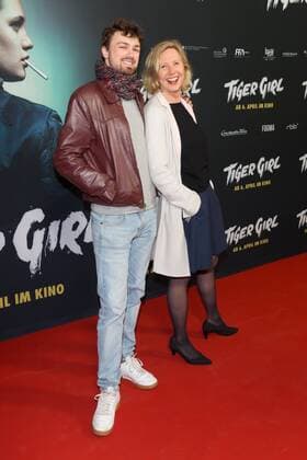 Petra Zieser mit Sohn Leopold - Berlin Premiere des Kinofilms TIGER GIRL in Berlin am 20.03.2017. Premiere TIGER GIRL
