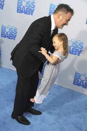 Alec Baldwin mit Tochter Carmen Gabriela Baldwin bei der Premiere des Kinofilms The Boss Baby im AMC Loews Lincoln Square. New York, 20.03.2017 Foto:xD.xVanxTinex xFuturexImage