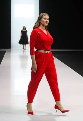 MOSCOW, RUSSIA - MARCH 21, 2017: Models showcase creations during a runway show for the Fall Winter 2017 collection titled Faberlic by Russian fashion designer Valentin Yudashkin at the 37th Moscow Fashion Week at Moscow s Gostiny Dvor Shopping and Exhibition Centre. Stanislav Krasilnikov TASS  TS045041