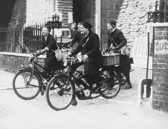 London, England: September 25, 1939 Queen Charlotte s Hospital nurses have formed a motorcycle squad and here are some of them heading out on their rounds. xUnderwoodxArchives 8-Veh-MC_40 990_05_8-Veh-MC_40HR
