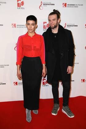 Alina Süggeler und Andi Weizel von Frida Gold bei der Verleihung Deutscher Musikautorenpreis am 30.03.2017 in Berlin Deutscher Musikautorenpreis 2017 Berlin 
